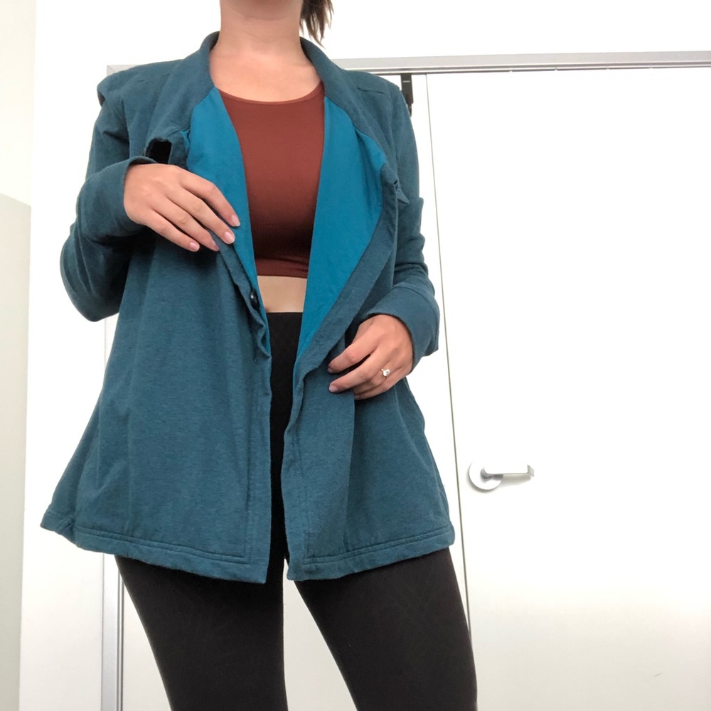 Lululemon Coast Wrap